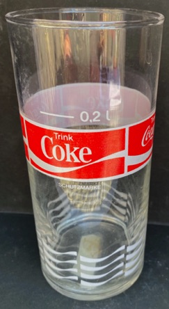 309049-2 € 3,00 coca cola glas rood witte rand D6 H 13 cm.jpeg